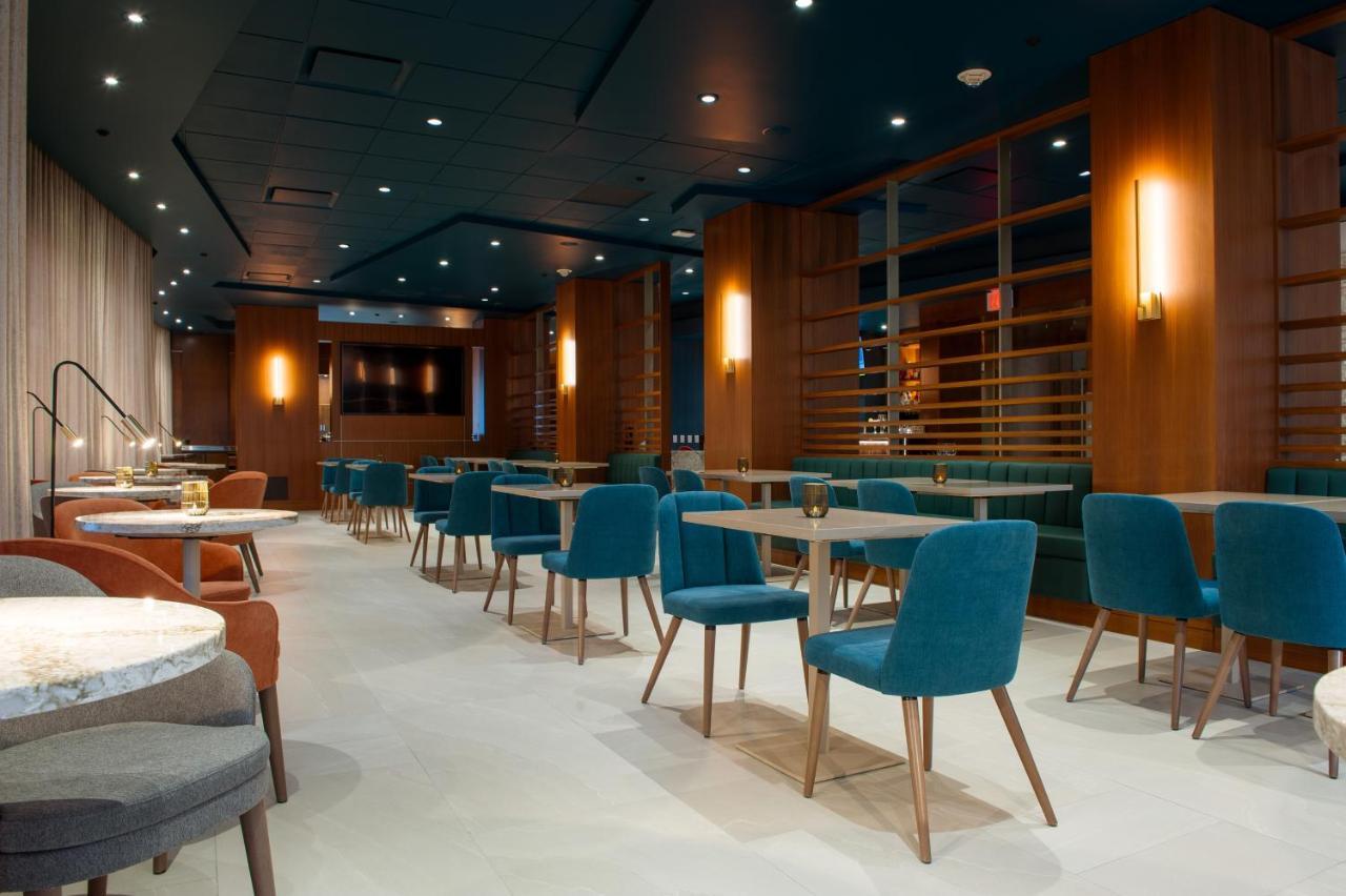 Matrix Hotel Edmonton Eksteriør billede