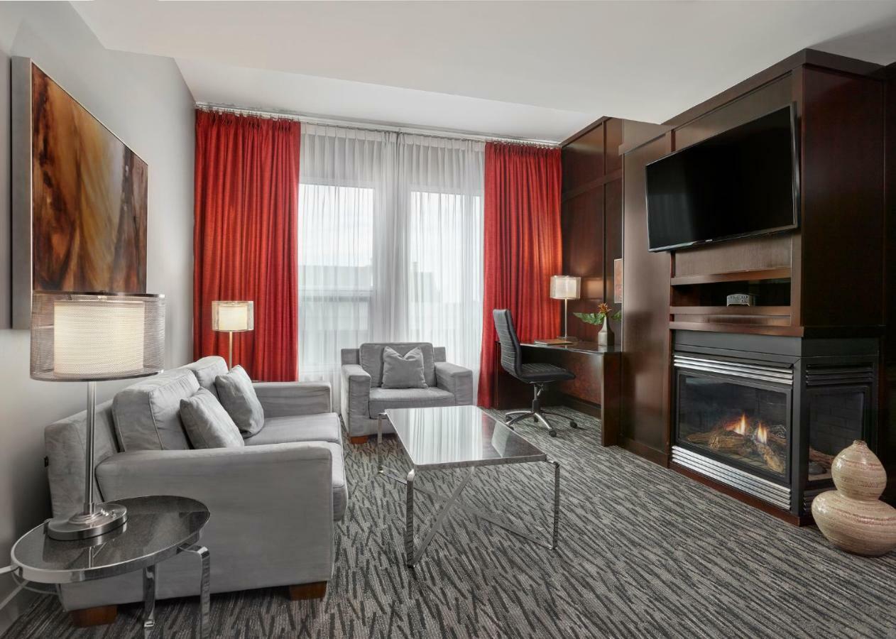 Matrix Hotel Edmonton Eksteriør billede